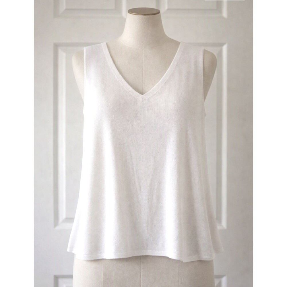 Dressbarn Woman Tank Top Tight Knit White Size 14/16 Minimalist Y2K